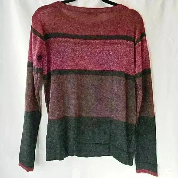 ✨Like New✨ Venus Long-Sleeved Striped Shimmer Lightweight Sweater, Size XS - Picture 4 of 9
